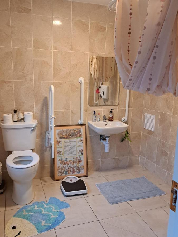 Budget Double Room In City Kilkenny Bagian luar foto